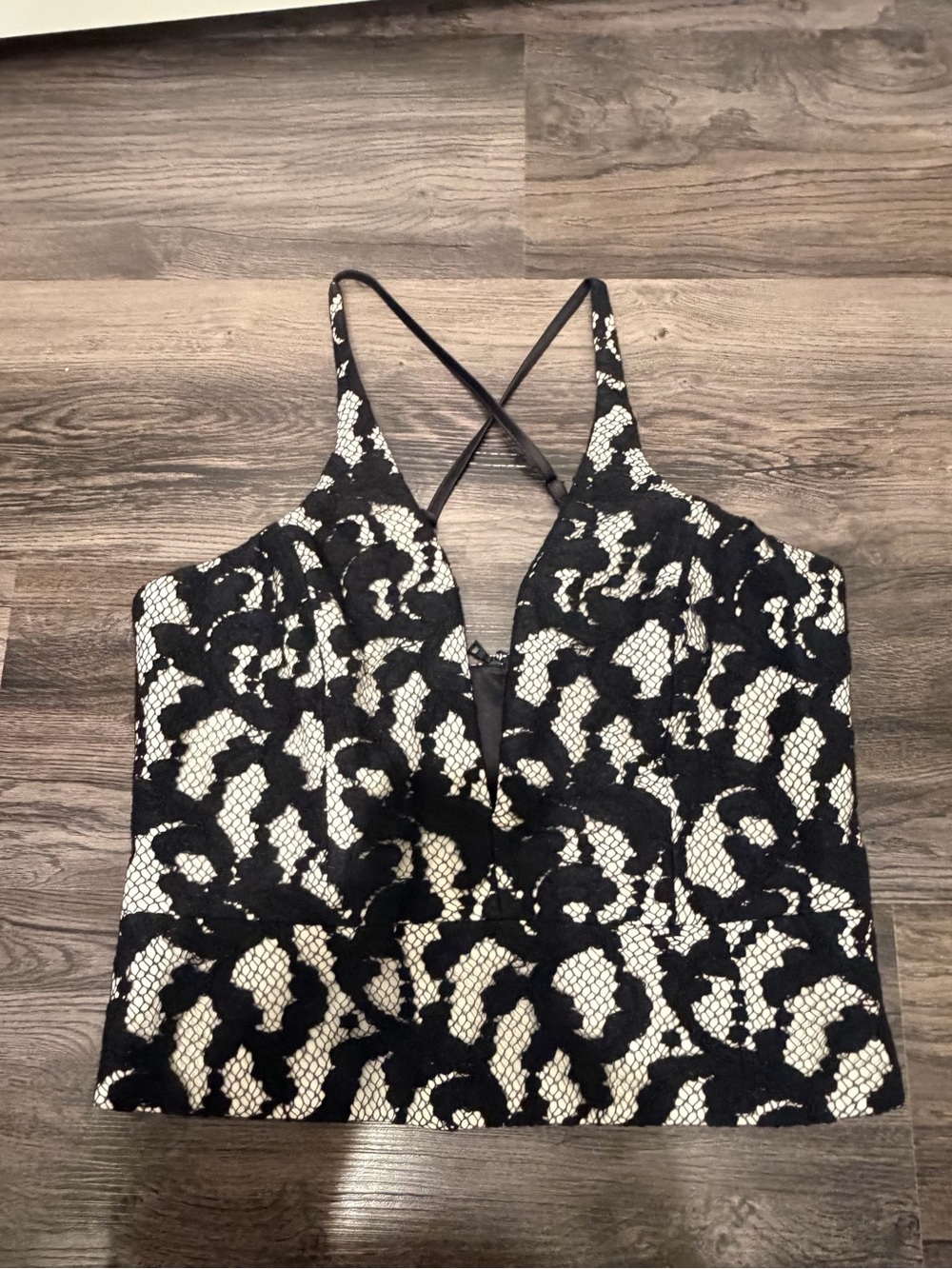 Bardot black lace plunge halter top 6 / S NWOT